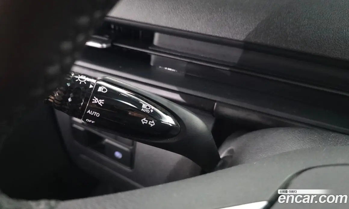 Hyundai Staria 2023 2.2 автомат (гидро), фото 31