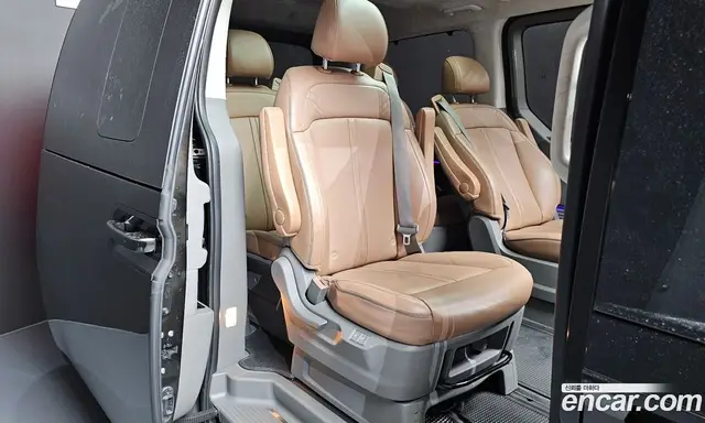 Hyundai Staria 2024 2.2 автомат (гидро), миниатюра 11