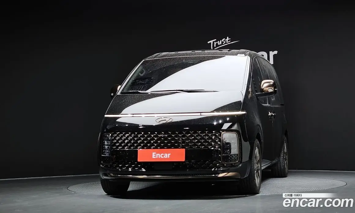 Hyundai Staria 2024 2.2 автомат (гидро), фото 3