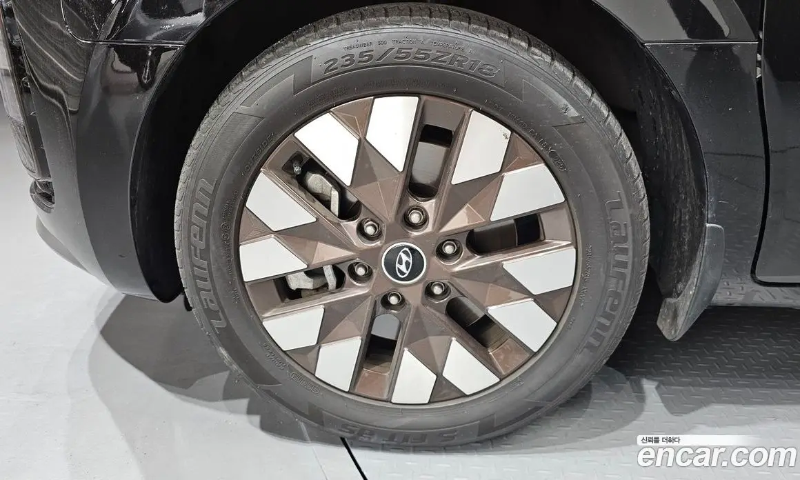 Hyundai Staria 2024 2.2 автомат (гидро), фото 5