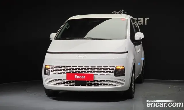 Hyundai Staria 2024 2.2 автомат (гидро), миниатюра 3