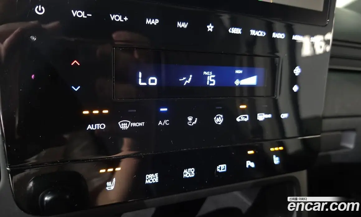 Hyundai Staria 2024 2.2 автомат (гидро), фото 26