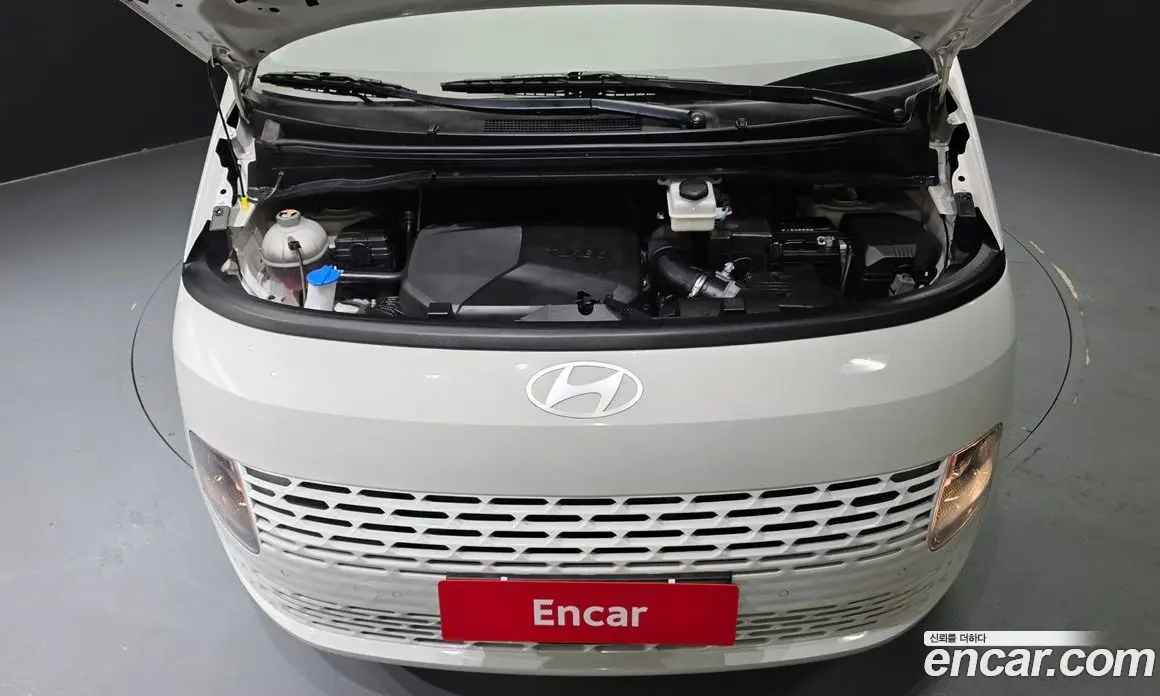 Hyundai Staria 2024 2.2 автомат (гидро), фото 6