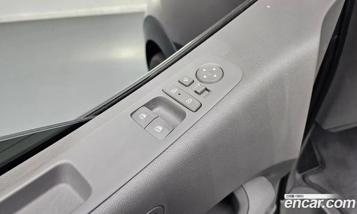 Hyundai Staria 2025 2.2 автомат (гидро), фото 28