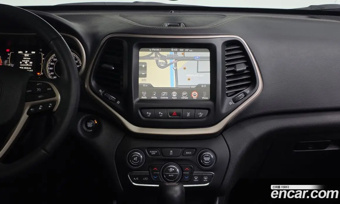Jeep Cherokee 2016 2.4 автомат (гидро), фото 12