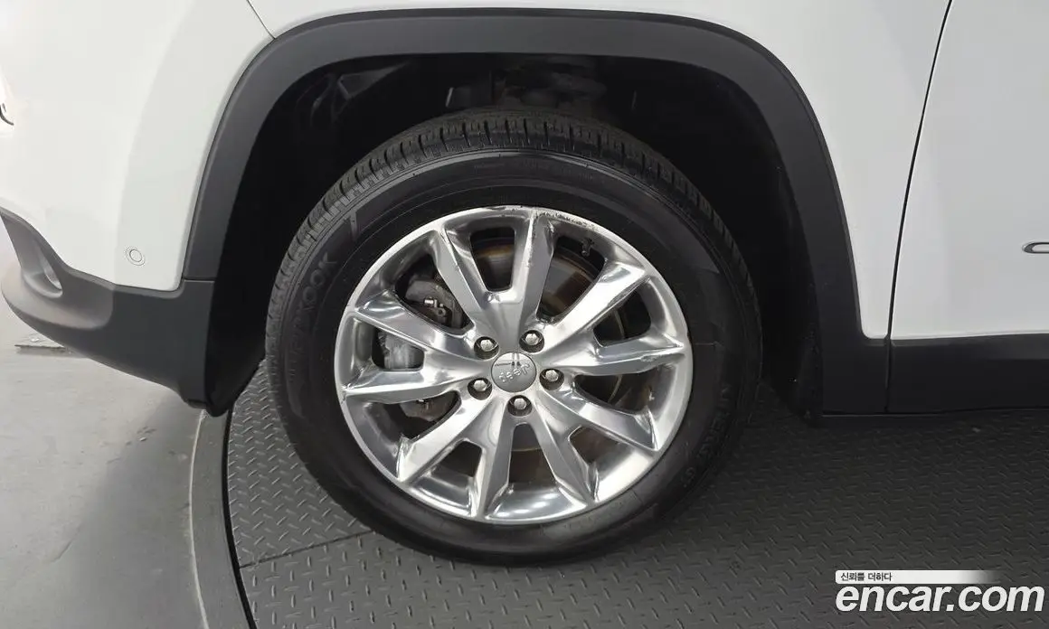 Jeep Cherokee 2016 2.4 автомат (гидро), фото 5