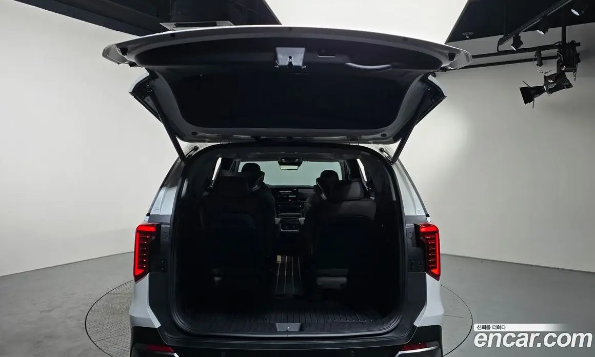 Kia Carnival 2024 2.2 автомат (гидро), фото 23