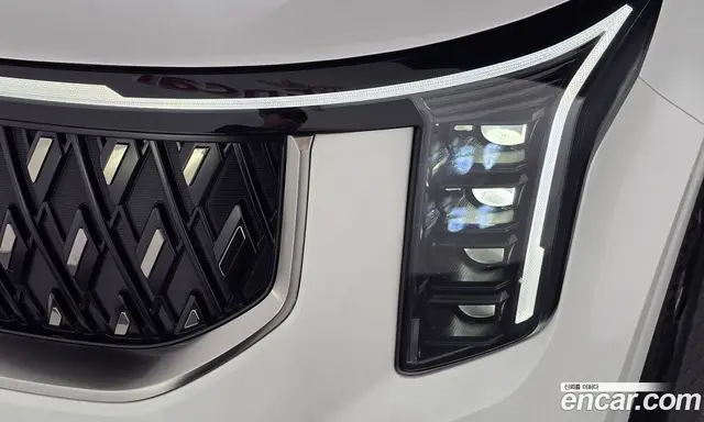 Kia Carnival 2024 2.2 автомат (гидро), миниатюра 7
