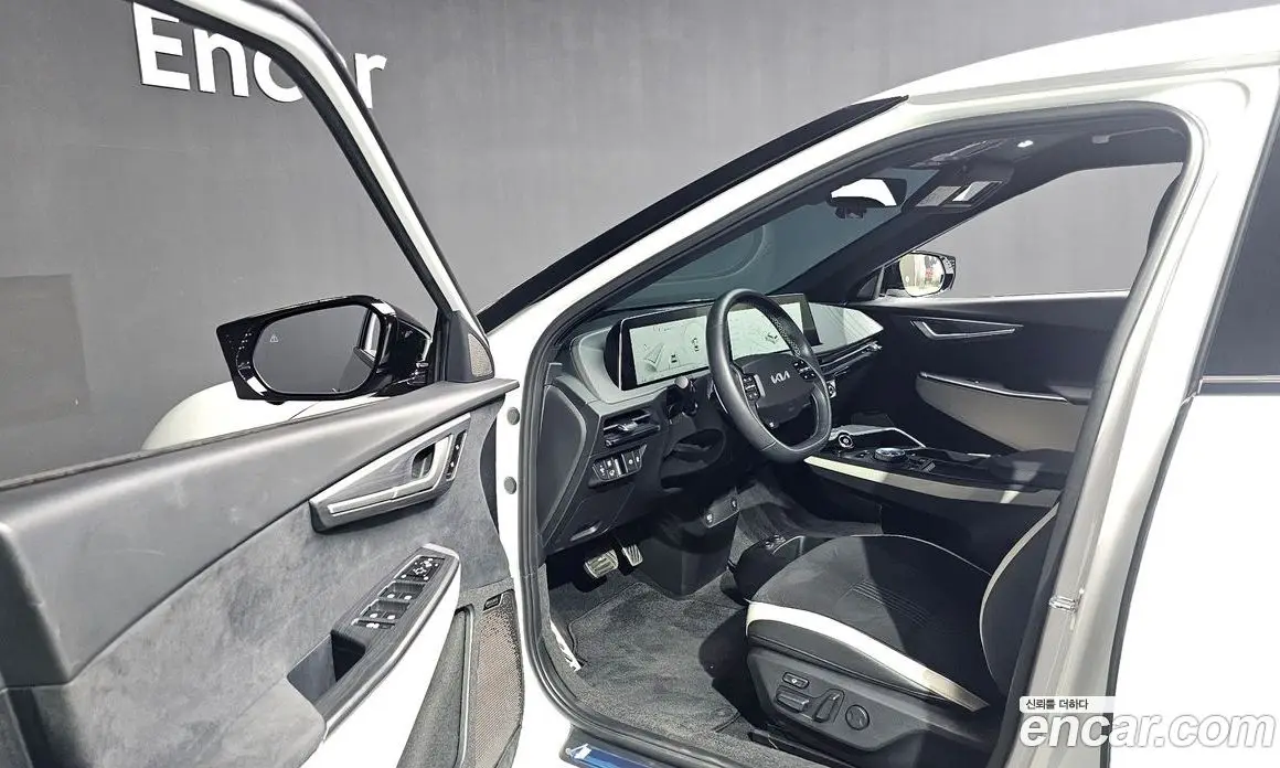 Kia EV6 2023 0.1 автомат (гидро), фото 13