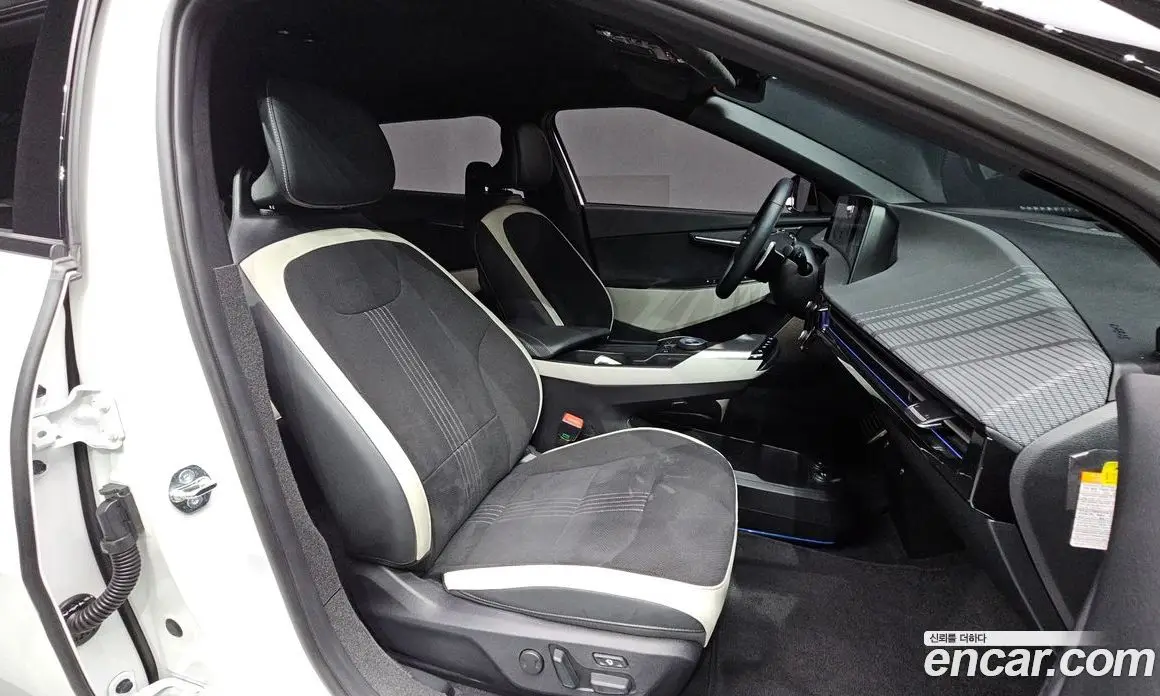 Kia EV6 2023 0.1 автомат (гидро), фото 16