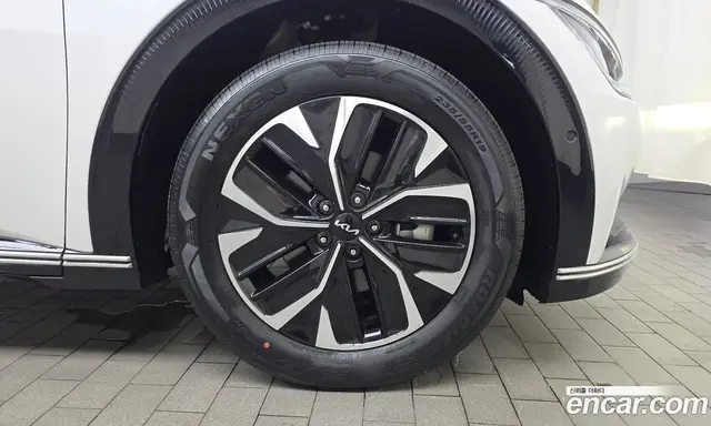 Kia EV6 2024 0.1 автомат (гидро), миниатюра 7