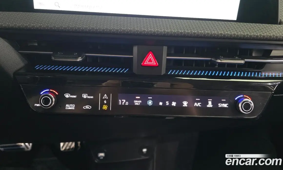 Kia EV6 2024 0.1 автомат (гидро), фото 32