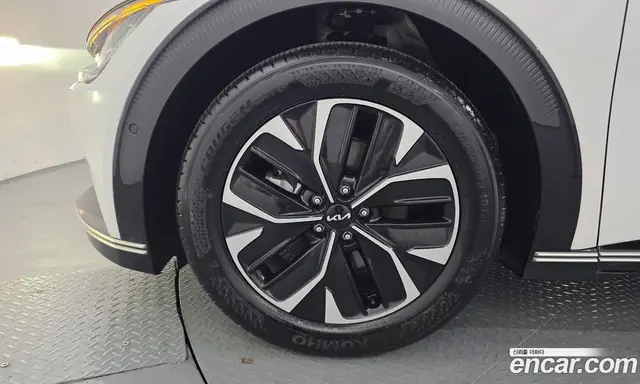 Kia EV6 2024 0.1 автомат (гидро), миниатюра 5