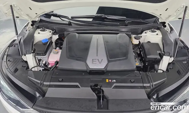 Kia EV6 2024 0.1 автомат (гидро), миниатюра 6
