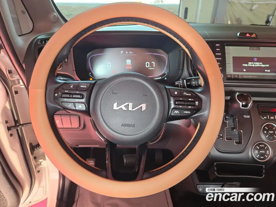 Kia Ray 2022 1.0 автомат (гидро), фото 17