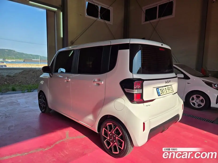 Kia Ray 2022 1.0 автомат (гидро), фото 20