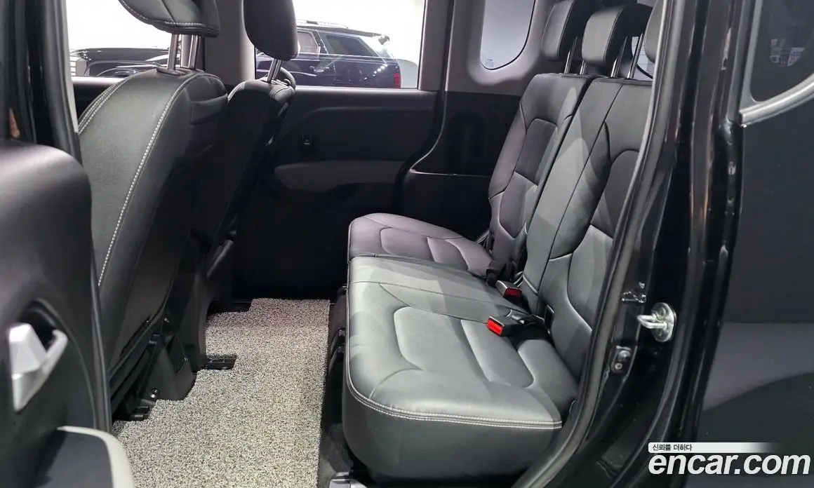 Kia Ray 2022 1.0 автомат (гидро), фото 11