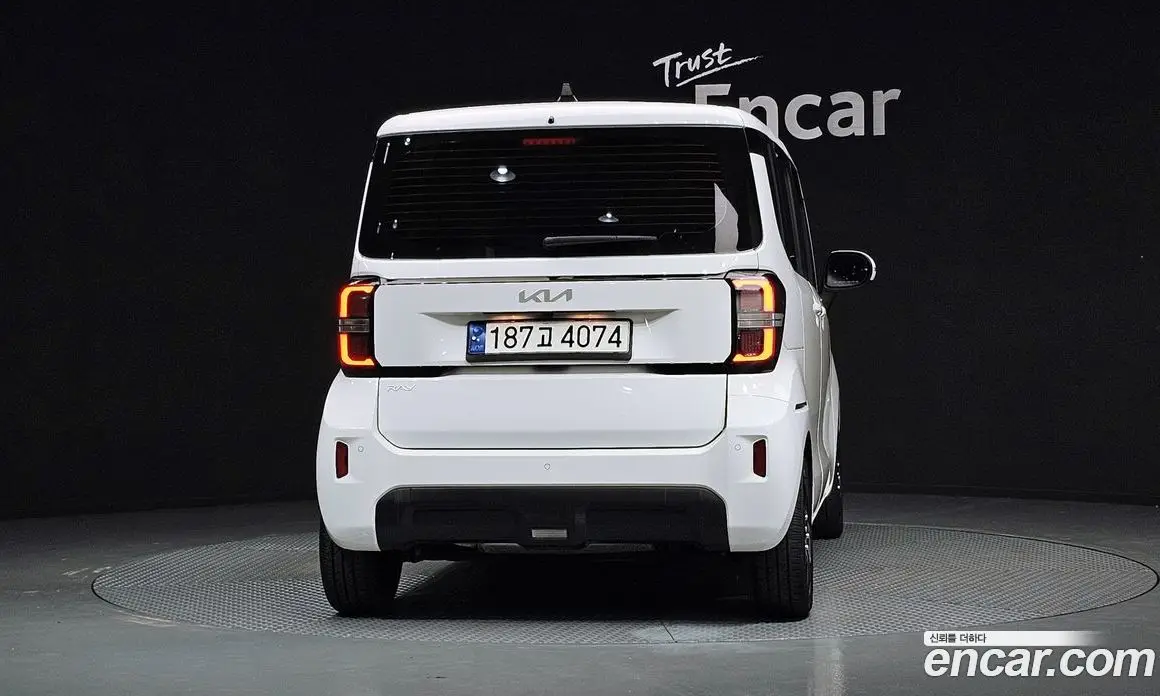 Kia Ray 2023 1.0 автомат (гидро), фото 4
