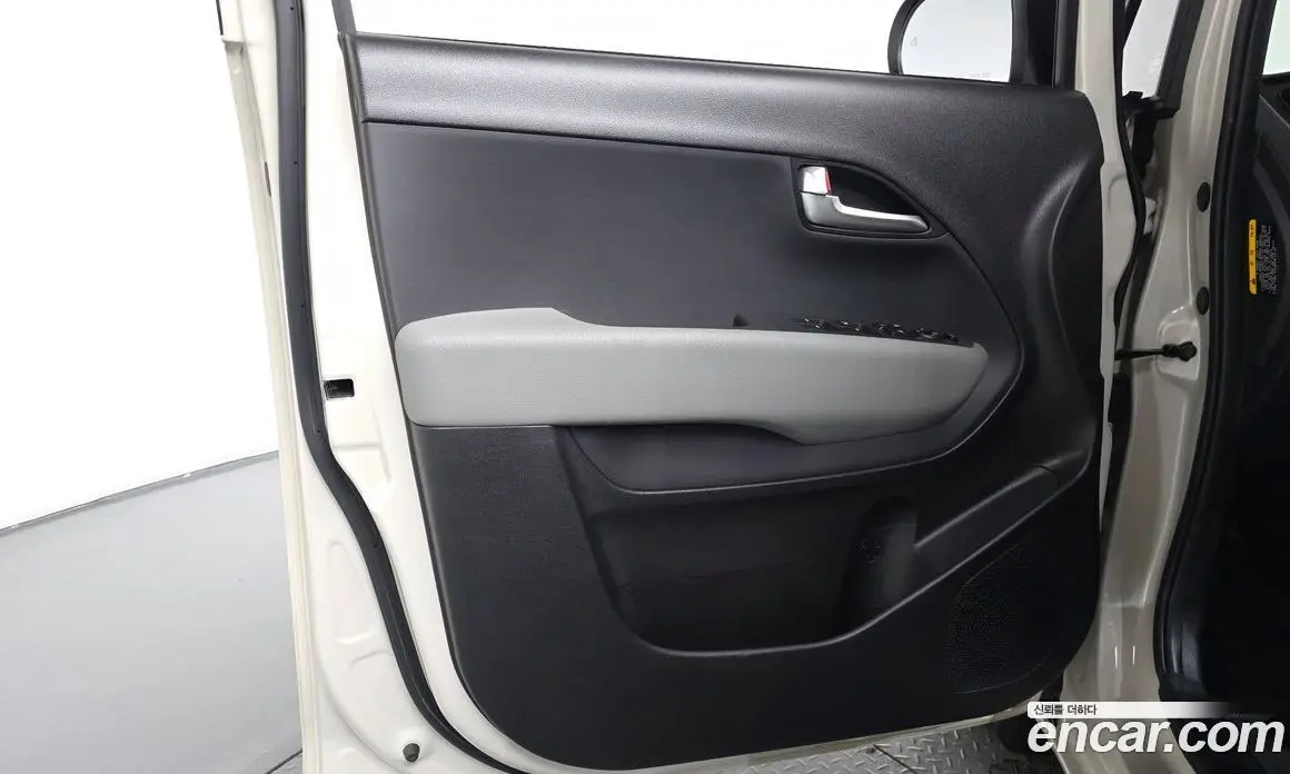 Kia Ray 2024 0.1 автомат (гидро), фото 13
