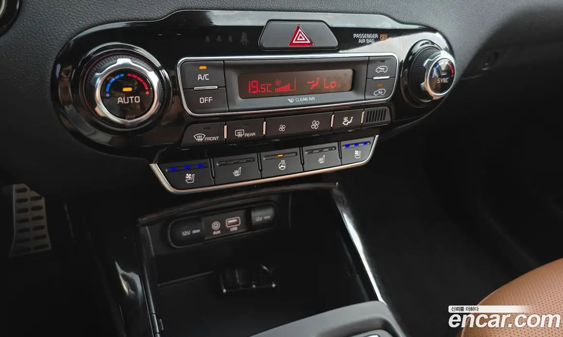 Kia Sorento 2019 2.0 автомат (гидро), фото 16