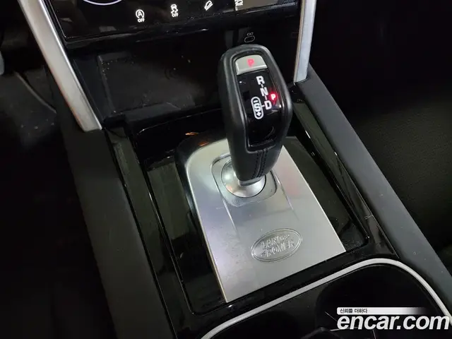 Land Rover Discovery Sport 2022 2.0 автомат (гидро), миниатюра 8