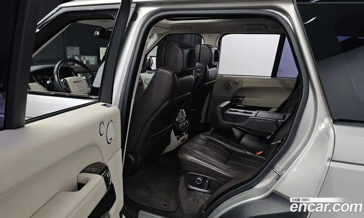Land Rover Range Rover 2016 4.4 автомат (гидро), фото 11 Land Rover Range Rover 2016 4.4 автомат (гидро), фото 11
