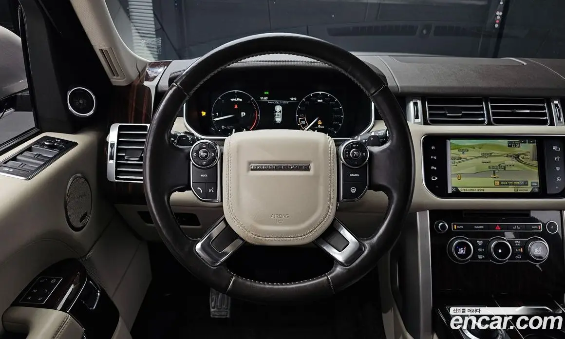 Land Rover Range Rover 2016 4.4 автомат (гидро), фото 15 Land Rover Range Rover 2016 4.4 автомат (гидро), фото 15