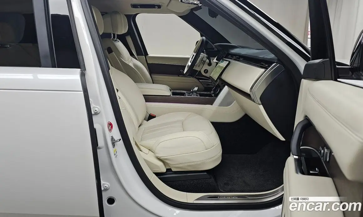 Land Rover Range Rover 2023 4.4 автомат (гидро), фото 15