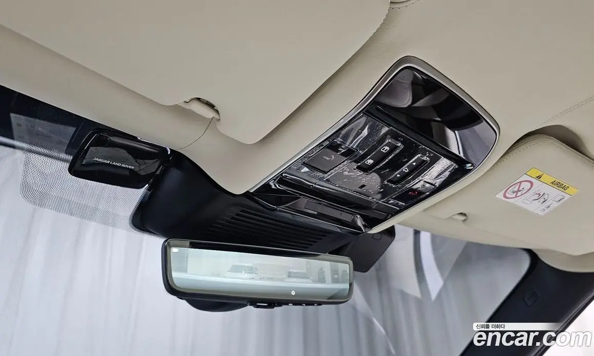 Land Rover Range Rover 2023 4.4 автомат (гидро), фото 25