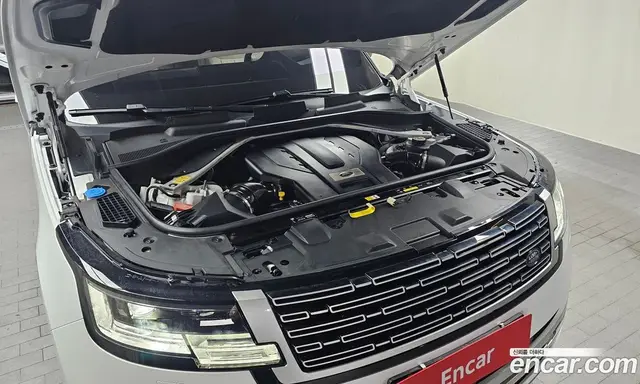 Land Rover Range Rover 2023 4.4 автомат (гидро), миниатюра 5