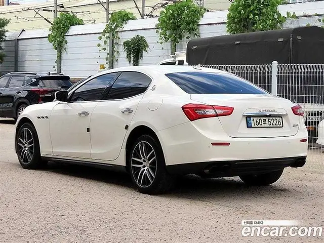 Maserati Ghibli 2017 3.0 автомат (гидро), миниатюра 3
