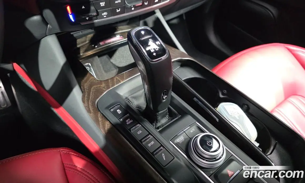 Maserati Levante 2022 2.0 автомат (гидро), фото 12
