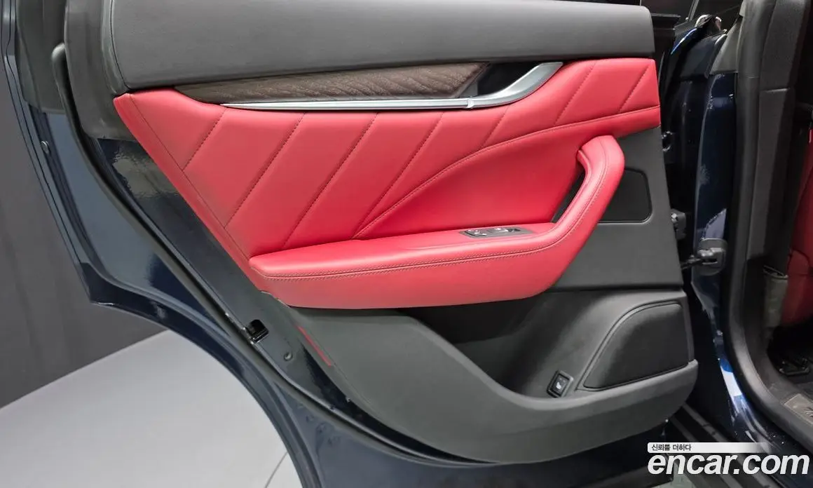 Maserati Levante 2022 2.0 автомат (гидро), фото 15
