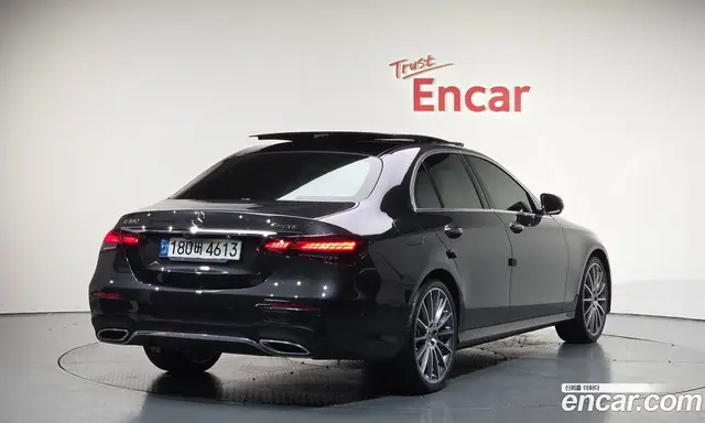 Mercedes-Benz E-Class 2020 2.0 автомат (гидро), миниатюра 2