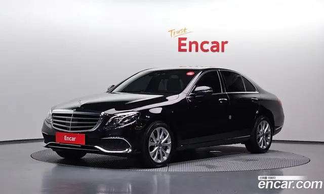 Mercedes-Benz E-Class 2020 2.0 автомат (гидро), миниатюра 1
