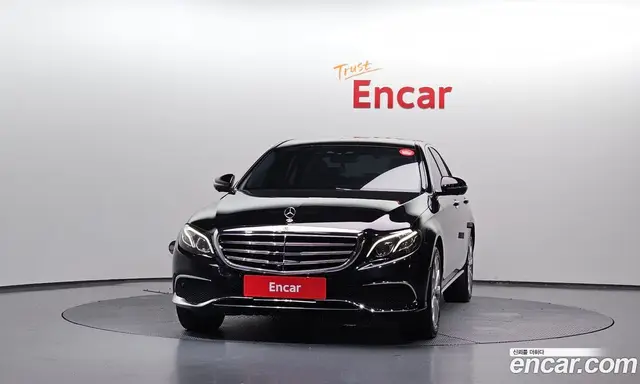 Mercedes-Benz E-Class 2020 2.0 автомат (гидро), миниатюра 3