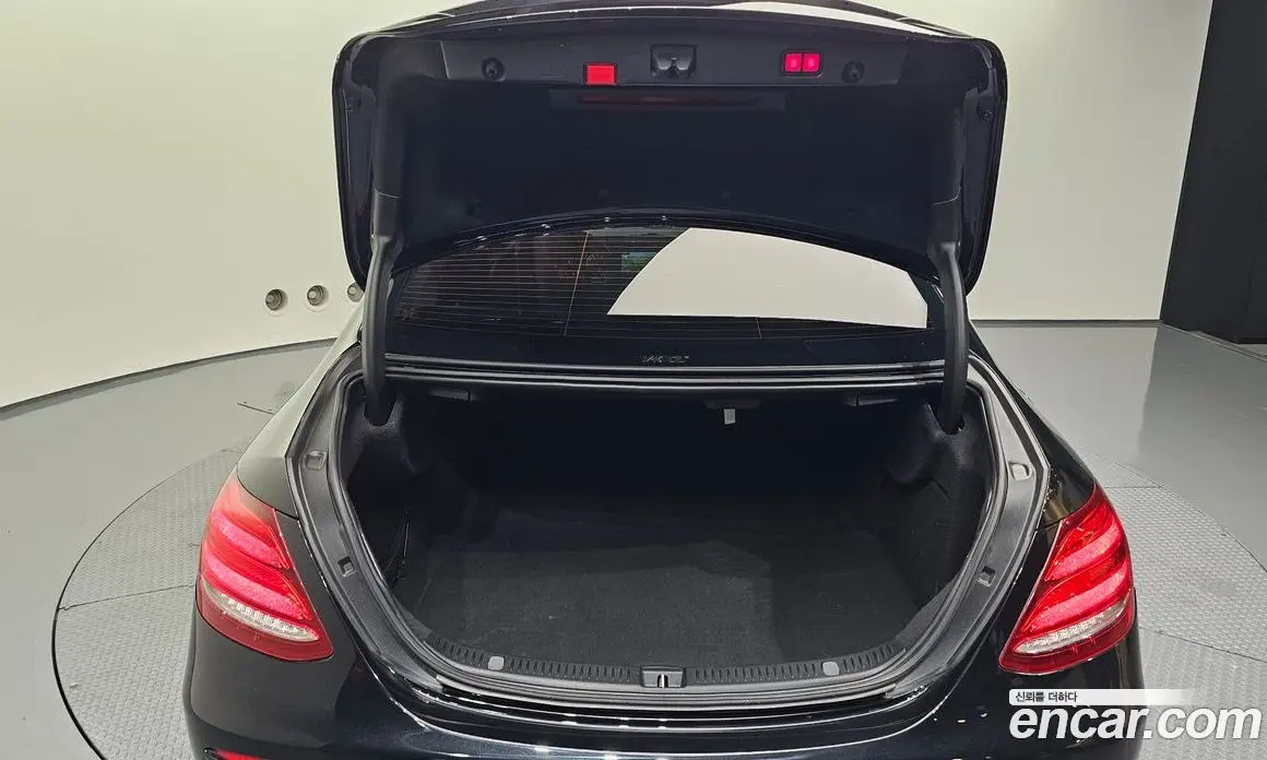 Mercedes-Benz E-Class 2020 2.0 автомат (гидро), фото 24