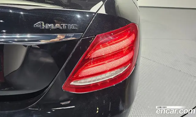 Mercedes-Benz E-Class 2020 2.0 автомат (гидро), миниатюра 9