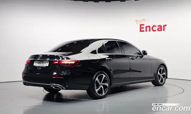 Mercedes-Benz E-Class 2021 2.0 автомат (гидро), миниатюра 2