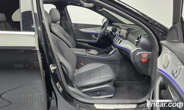 Mercedes-Benz E-Class 2021 2.0 автомат (гидро), миниатюра 11