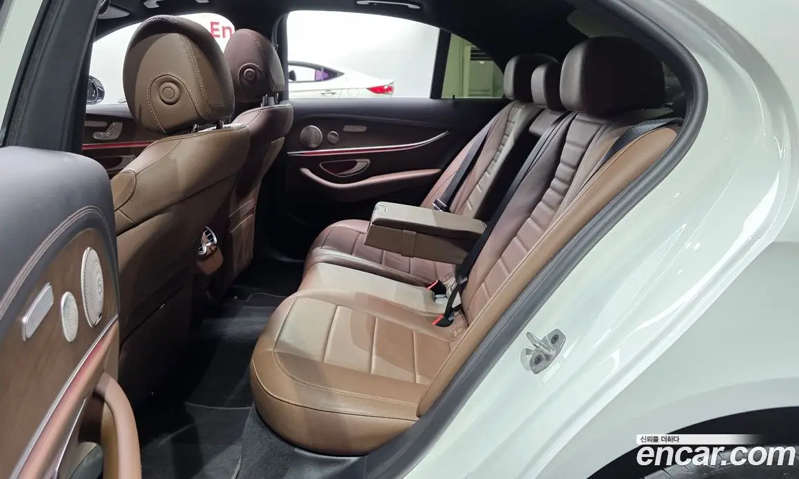 Mercedes-Benz E-Class 2022 1.9 автомат (гидро), фото 11