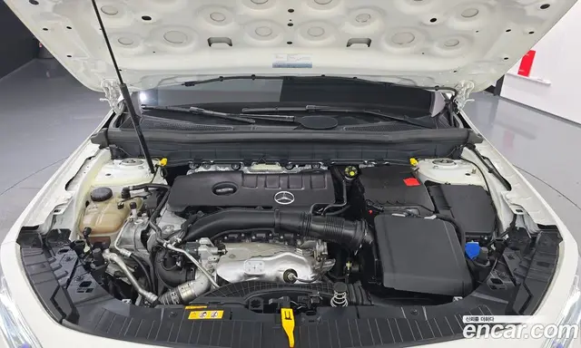 Mercedes-Benz GLB-Class 2020 2.0 автомат (гидро), миниатюра 5