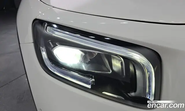 Mercedes-Benz GLB-Class 2020 2.0 автомат (гидро), миниатюра 7