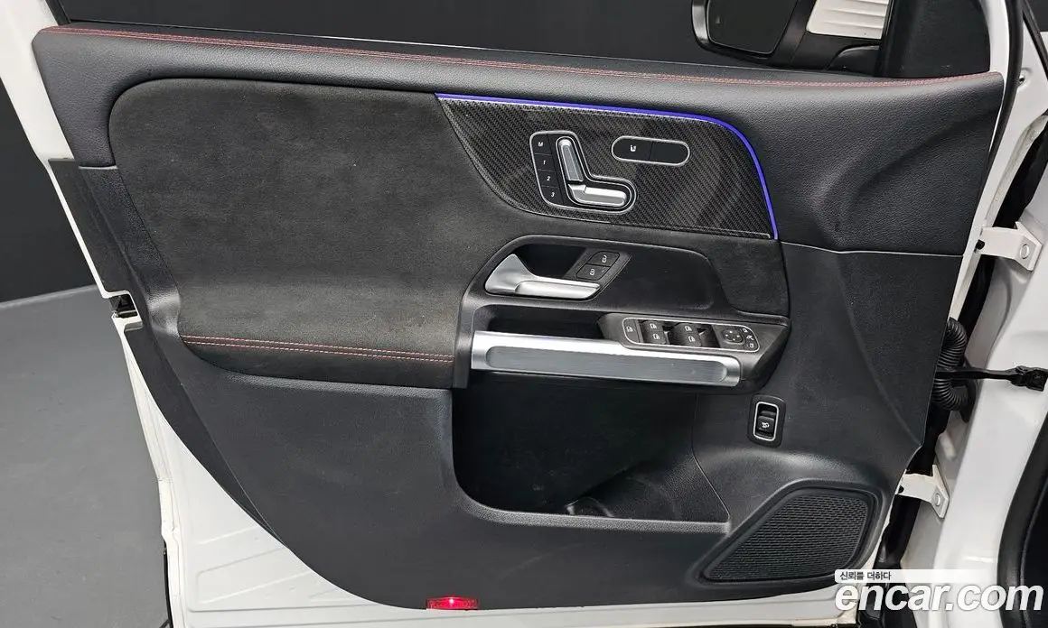 Mercedes-Benz GLB-Class 2022 2.0 автомат (гидро), фото 13