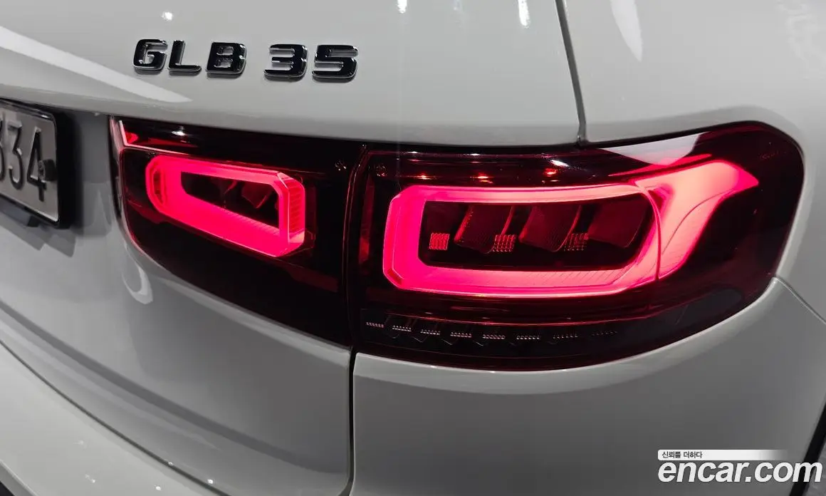 Mercedes-Benz GLB-Class 2022 2.0 автомат (гидро), фото 8