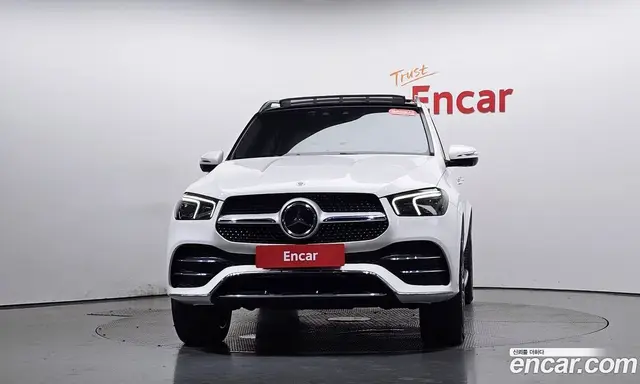 Mercedes-Benz GLE-Class 2023 3.0 автомат (гидро), миниатюра 2