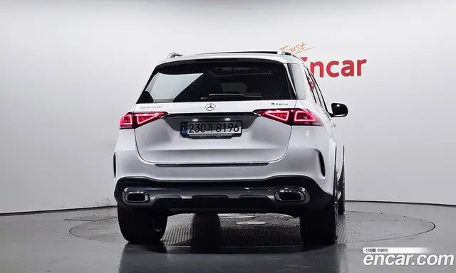 Mercedes-Benz GLE-Class 2023 3.0 автомат (гидро), миниатюра 3