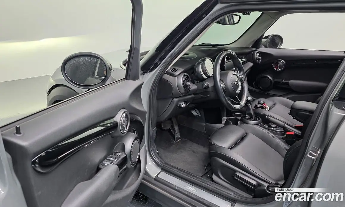 Mini Cooper 2017 1.5 автомат (гидро), фото 13
