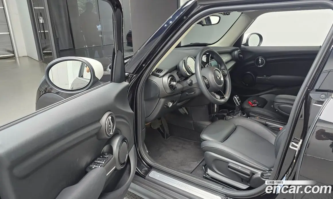 Mini Cooper 2021 1.5 автомат (гидро), фото 13