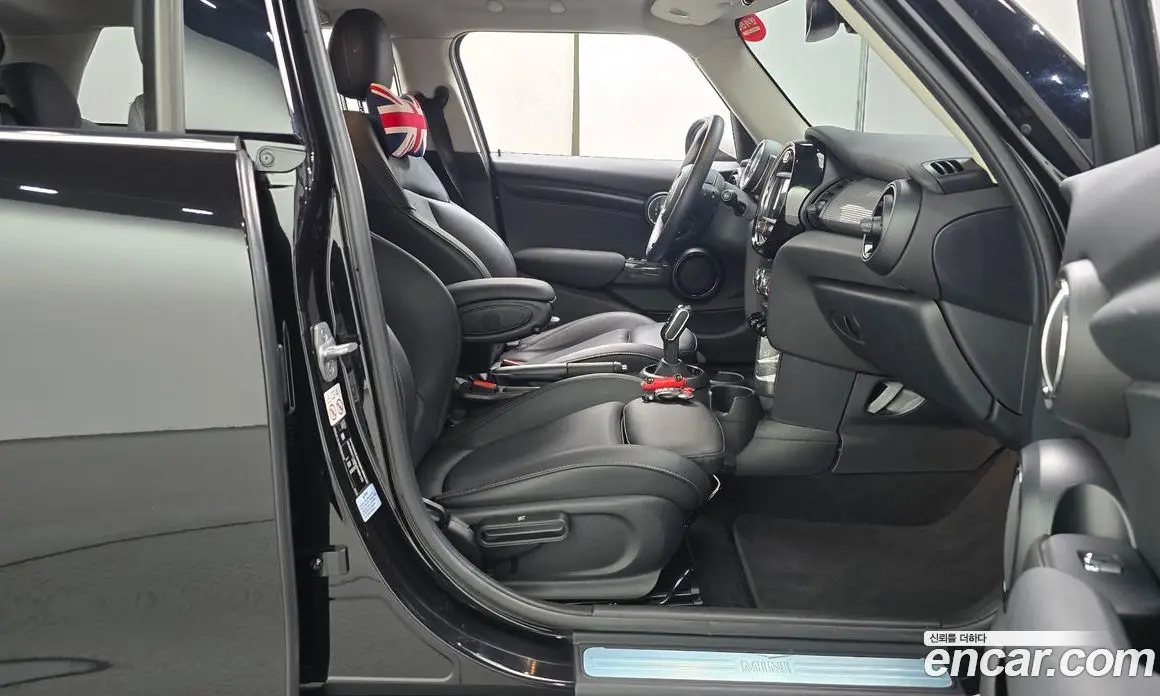 Mini Cooper 2021 1.5 автомат (гидро), фото 16